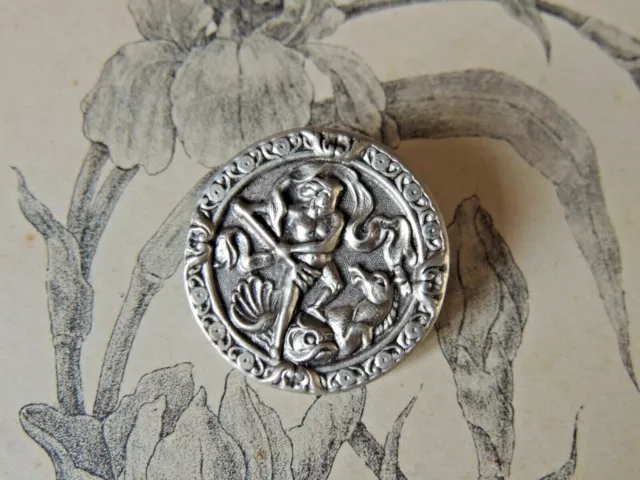 Grand bouton ancien à décor de Poseidon - Neptune - en métal 3,2 cm collection