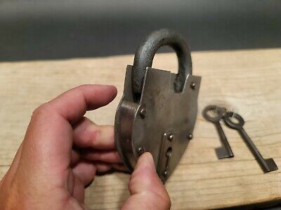 Antique Vintage Style Cast Iron Steel Heart Bridge Padlock Lock & Key 3