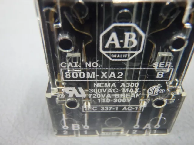 800MXA2            - ALLEN BRADLEY -         800M-XA2 /      Contact block  USED 3