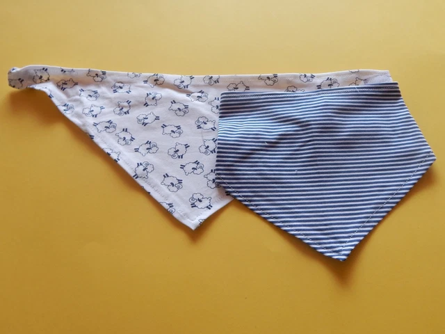 Dreieckstücher - Bandanas   aus Jersey weiß mit Schafe und blau weiß gestreift