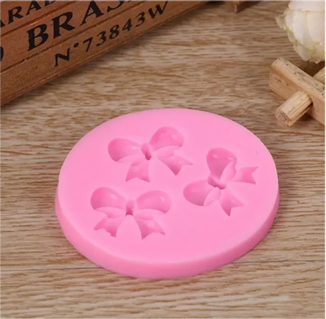 Butterflies Silicone Cake Topper Mould - Ideal for Chocolate, Fondant, etc.