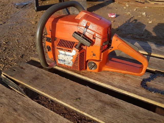 HUSQVARNA 262XP AIR injection chainsaw, freshly tuned and HUSQVARNA 262XP AIR injection chainsaw, freshly tuned and