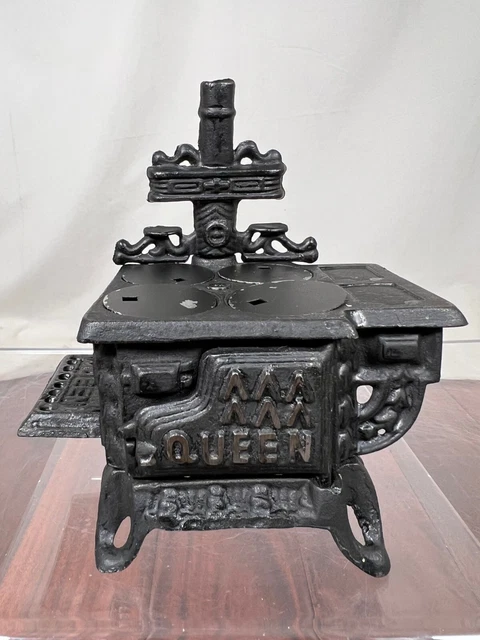 VINTAGE MINIATURE QUEEN Toy Salesman Sample Mini Cast Iron Stove u0026 Oven  VGVC £23.59 - PicClick UK