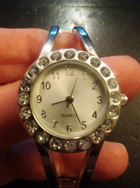Vintage ladies watch, running with new battery NR A