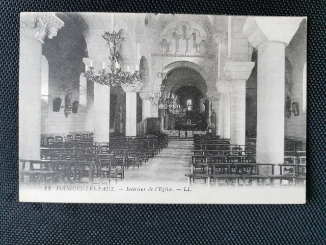 CPA 58 POUGUES-LES-EAUX - Intérieur de l'Eglise