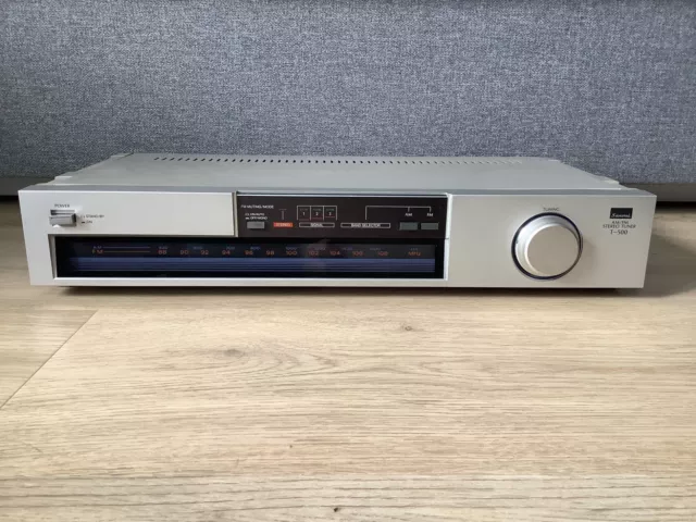 Sansui T-500 AM/FM Stereo Tuner