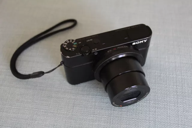 Sony Powershot DSC-RX100 guter Zustand und OVP