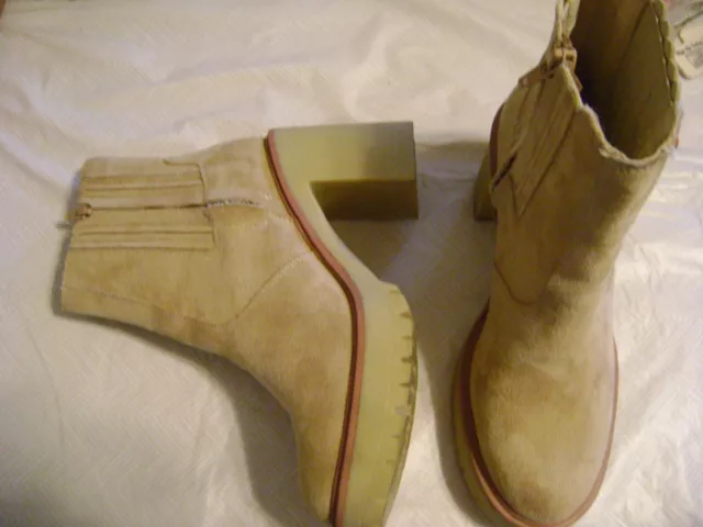 Womens Oasis Society Designer Ankle Zip Up Boots - Size 7