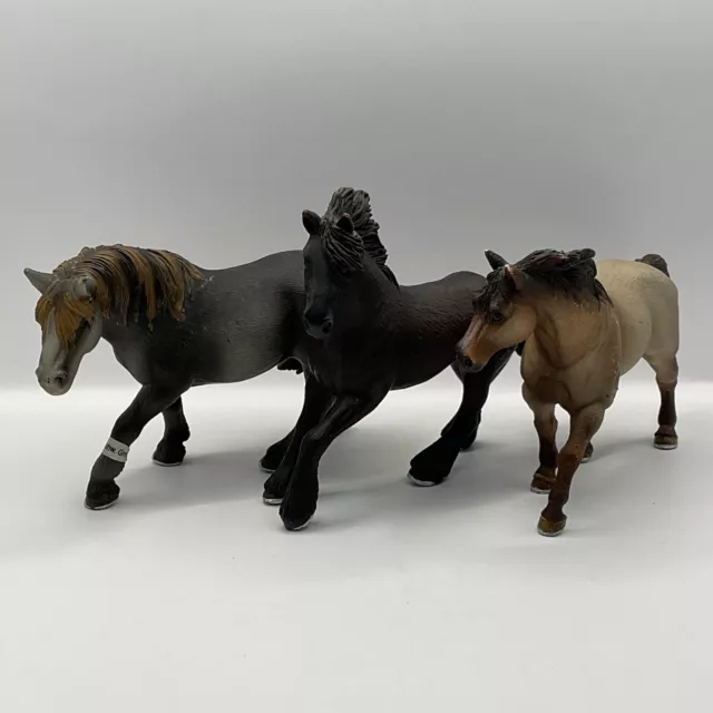 3x Schleich Horse Figures -Friesian, Percheron & Quarter Horses 11cm (K1) W#939