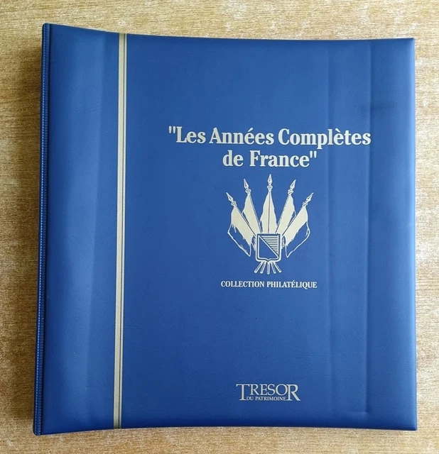 Album Timbres France Trésor Du Patrimoine De 1973 À 1974 NEUF**