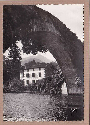 Postcard CPSM black & white/the Basque country st-Etienne de baigorry