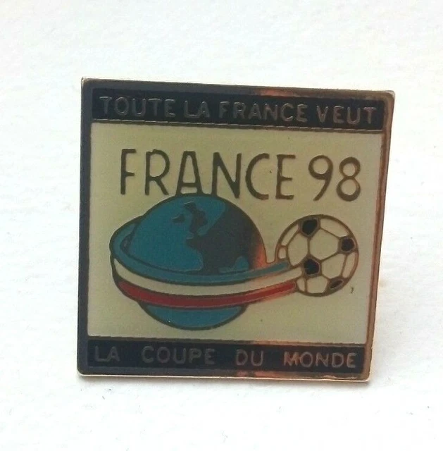 Coca-Cola - 3 Pins COCA COLA *** FOOT COUPE DU MONDE ITALIE 90