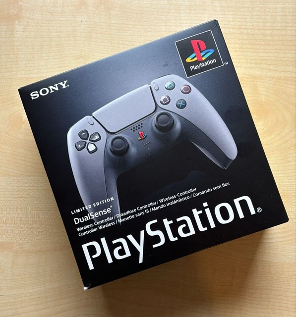 CONTROLLER WIRELESS DUALSENSE PS5 - Astro Bot edizione limitata CONTROLLER WIRELESS DUALSENSE PS5 - Astro Bot edizione limitata