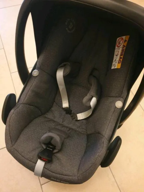 MAXI COSI PEBBLES PLUS Kindersitz / Babyschale (0-13kg) + sehr viel Zubehör