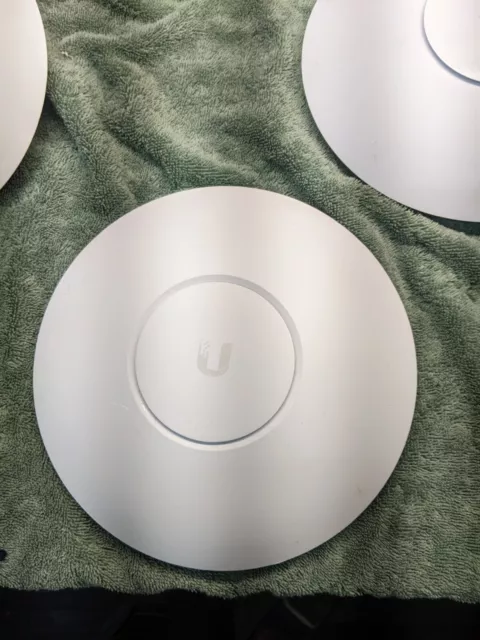 Ubiquiti Networks UAP-AC-HD UniFi HD 802.11ac Wireless AP