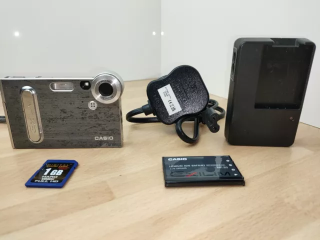 Rare Casio Exilim EX-S3 3.2MP Digital Camera + Charger &SD Card -  Japan made