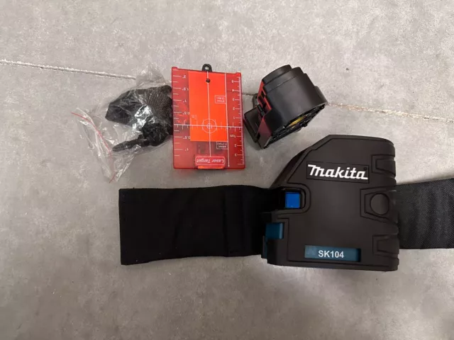 MAKITA SK104 SELF Leveling Horizontal vertical CrossLine Laser SET