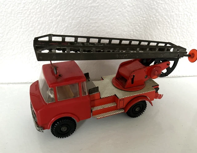 ANCIEN CAMION DE pompier Joustra 1951 Le Vulcain En Tôle EUR 1,00