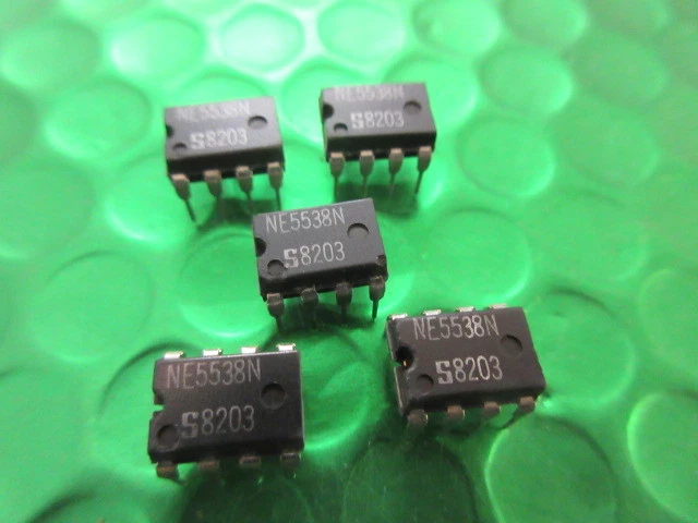 Signetics Computer Chip 2 X NE5538N, SIGNETICS 8-Pin DUAL OP-AMP IC COMMODORE COMPUTER REPAIR ...