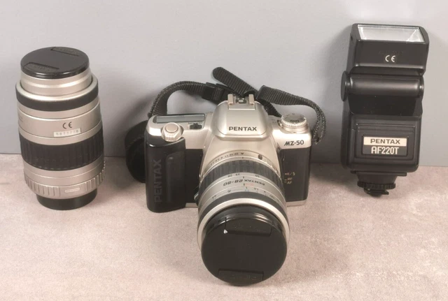 Appareil Photo Reflex Argentique Canomatec 35mm Avec Flash - Occasion, Vendu "tel Quel"