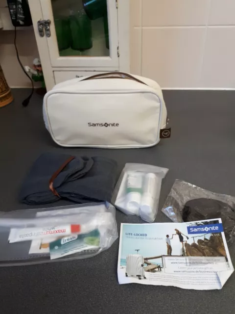 Samsonite amenity kit Lufthansa Business class with contents