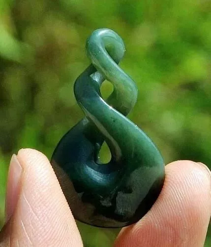 Natural Nephrite Jade Double Twist Pendant Necklace Hand Carved Maori Art