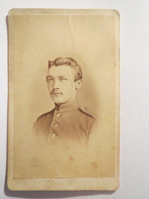 Wiesbaden - Soldat in Uniform - Regiment Nr. 80 - Portrait / CDV