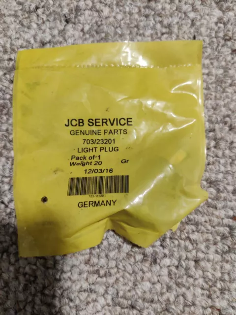 JCB 703/23201 Beacon Plug Connector Mace in Germany by Hella