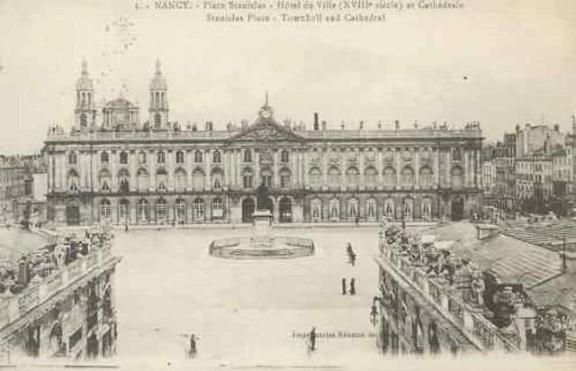 54 - cpa  - NANCY - Place Stanislas