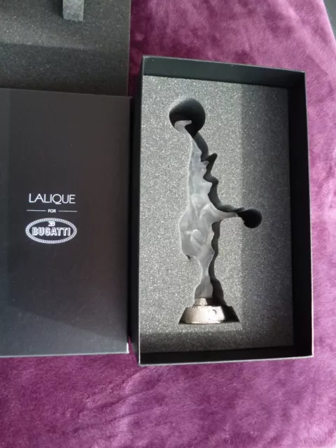 LALIQUE signed FRENCH GLASS BUGATTI CAR MASCOT-HOOD ORNAMENT on dis'y base mount 3