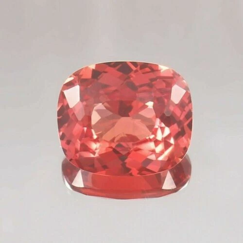 Saphir Padparadscha Naturel 40 Carats – Coupe Émeraude – Certifié AGL – Sri Lanka