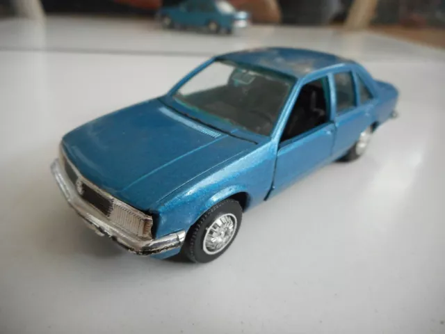 Gama Opel Rekord in Blue on 1:43