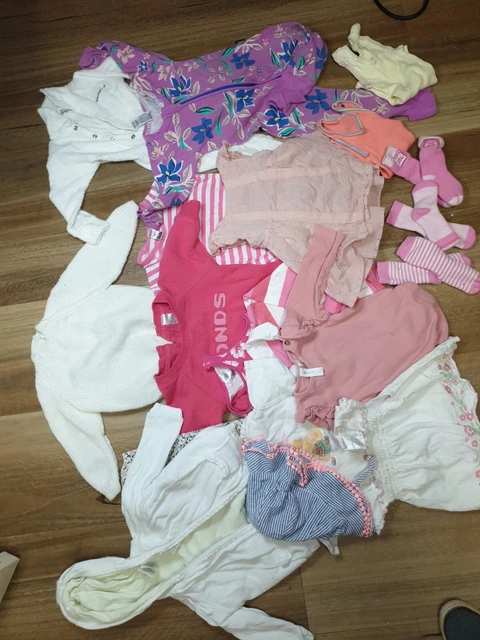 Baby Clothing Lot Sz  0-1 Bonds, Tahari  ++ Socks  Bodysuits, Pants, Singlets
