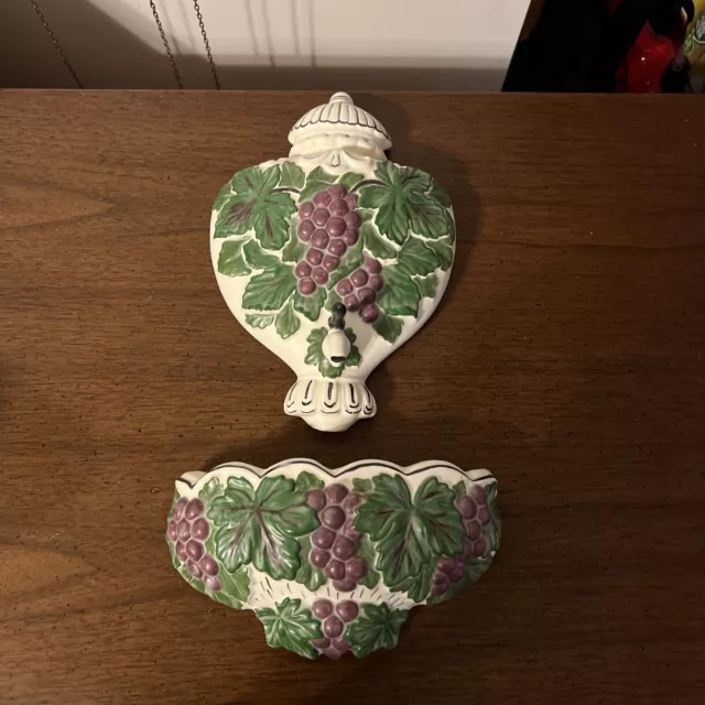 Vtg mcm ceramic handpainted faux lavabo/wall fountain grape vine 3D wall pocket