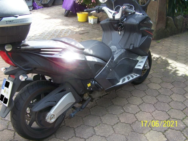 aprilia SRV 850 einer der wenigen und der schnellste roller 3