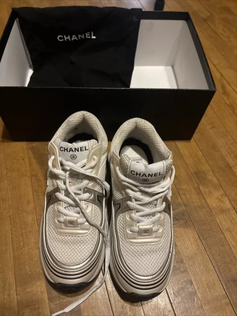CHANEL LOW TOP Sneakers White And Silver Size 5 Code WG45077 35 With ...