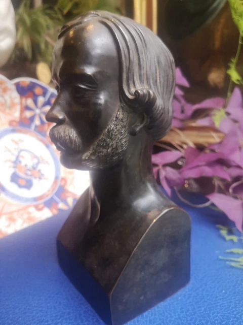 Buste en bronze Jeune Homme Daté 1847.