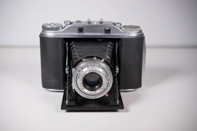 agfa isolette III folding camera 6x6 on 120 rollfilm