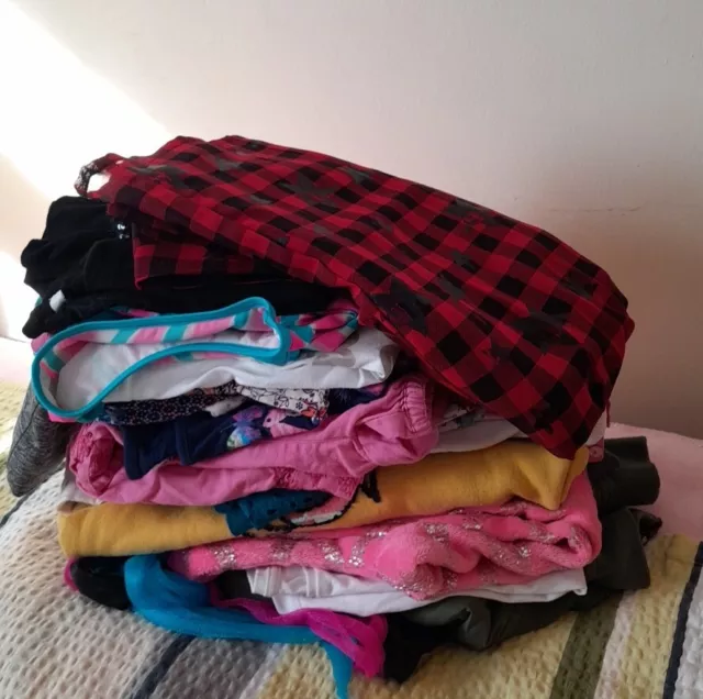 Bundle Of Girls Clothes 7-8 8/9 Years