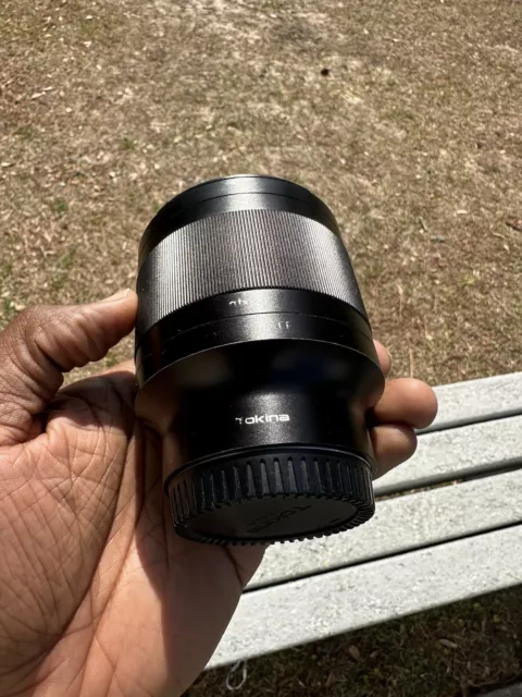 Tokina atx-m 85mm f/1.8 FE Medium Telephoto Lens - Sony E-mount