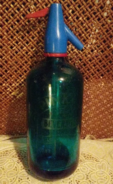 Vintage  Light Blue Seltzer Bottle Long Island Pinkys Beverages Mint Condition