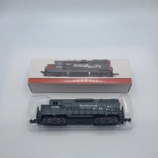 Southern Pacific Lines Railroad 4.5" Mini Locomotive Train In Box Model #9725