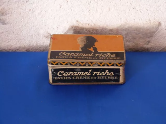 Ancienne boîte en métal "CARAMEL RICHE" Molié et Cie de Paris.