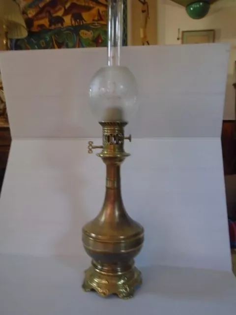 Lampe à pétrole/huile en bronze 19 -ème siècle