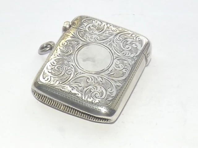 VINTAGE 33g EDWARDIAN LARGE STERLING SILVER VESTA CASE, HALLMARKED CHESTER 1903