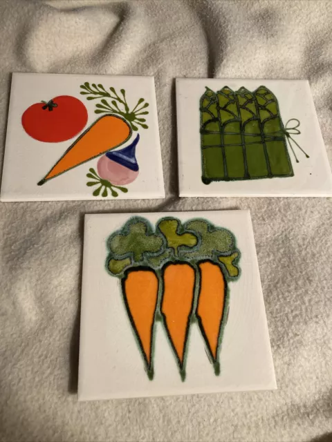 MCM Mod Vegetables VINTAGE WALL TILE 6" H & R JOHNSON LTD. ENGLAND Kitsch Carrot