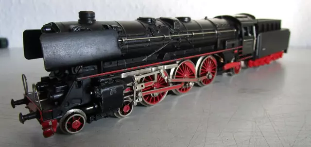 Märklin H0 Nr. 3048 Dampflok BR 01 mit Lampenbügel eine der ersten Ausführungen