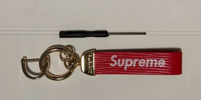 RED-GOLD  SUPREME PENDANT WITH KEY HOLDER, AND FLAT SCREWDRIVER. Keychain 2