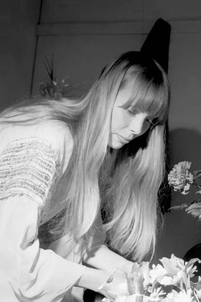 Joni Mitchell Musician Singer Band Group 1960s 1970s Old Music Photo 4