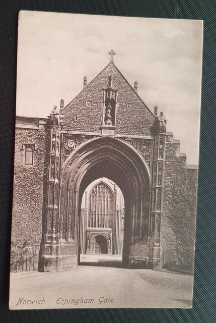Unposted Hallams R.A. Series B&W Postcard - Erpingham Gate, Norwich  (b)